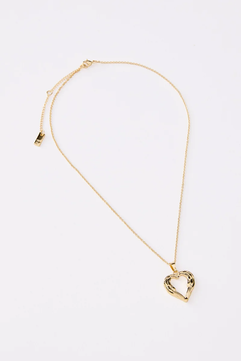 Rubi Pendant Necklace